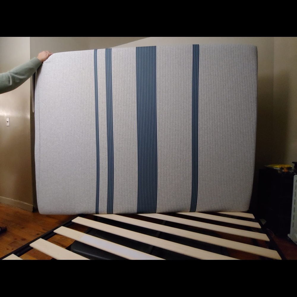 Queen size memory foam mattress